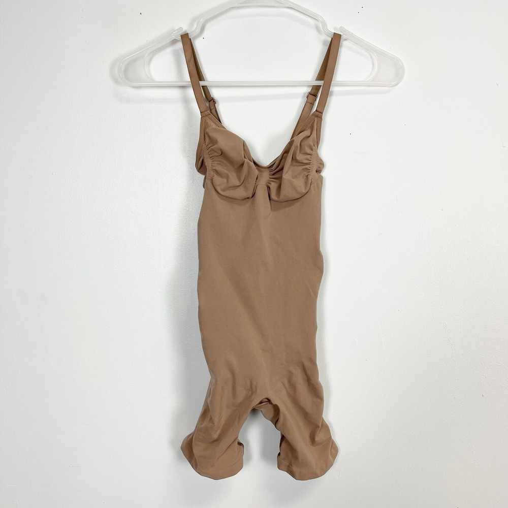 Skims Shapewear Bodysuit Womens Large Beige Shorts Style Recycled Nylon NWOT NEW